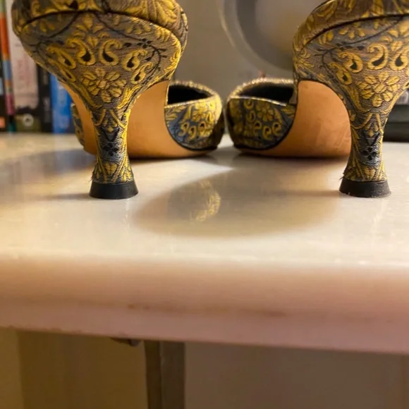 Manolo Blahnik Kitten Heel Slides - Picture 5 of 5